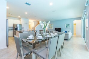 Villa, varias camas | Servicio a la habitación