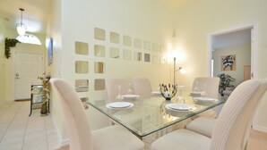 Villa, 5 slaapkamers | Dineren op de kamer