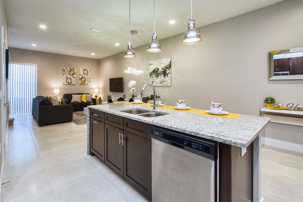 4 habitaciones, wifi gratis y ropa de cama