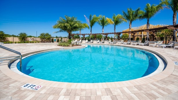 Piscine extérieure