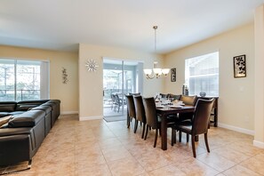 Villa, 6 Bedrooms | In-room dining - Paradise Palms - 8949 Cuban Palm Road (Kissimmee)