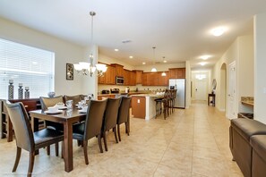 别墅, 6 间卧室 | 客房内用餐