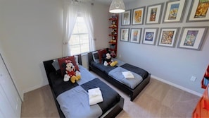 Townhome, 4 Bedrooms