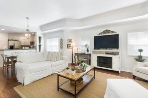 Living area - Reunion - 7656 Whisper Way (Kissimmee)