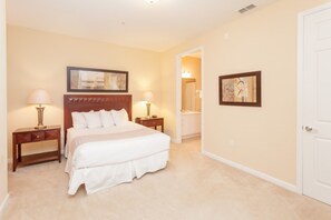 Condo, 2 Bedrooms