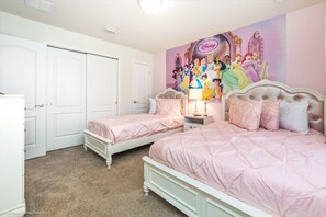 Villa, Multiple Beds