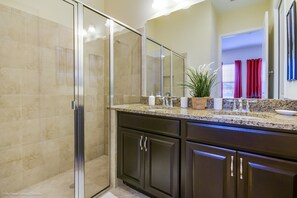 Stadtwohnung, 5 Schlafzimmer | Badezimmer