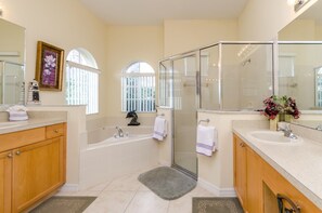 Villa, 5 Bedrooms | Bathroom - Tuscan Hills - 916 Tuscan Hills Blvd (Davenport)