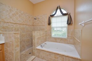 Vila, 5 quartos | Banheira de hidromassagem