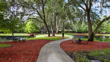 Townhome, 3 Bedrooms | BBQ/picnic area