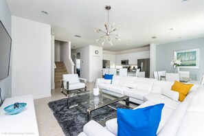 Villa, Multiple Beds | Living area - Solterra - 6005 Broad Oak Drive (Davenport)