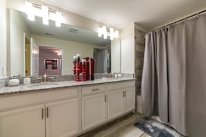 Townhome, 5 Bedrooms | Bathroom