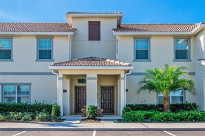 Townhome, 4 Bedrooms | Front of property