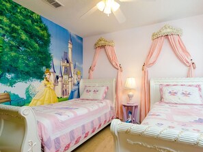 Villa, 6 slaapkamers | Themakamer voor kinderen