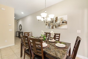Townhome, 4 Bedrooms | In-room dining