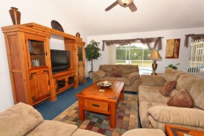 Villa, 5 habitaciones | Área de sala de estar