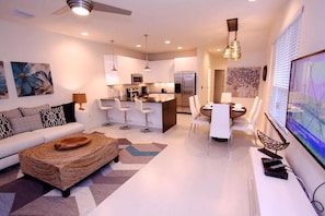 Townhome, 3 Bedrooms | Living area