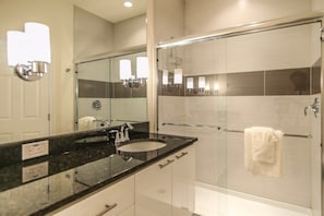 Townhome, 3 Bedrooms | Bathroom