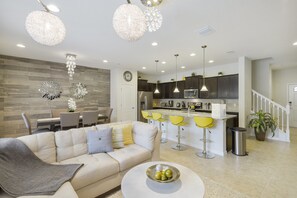 Townhome - 4 sovrum | Vardagsrum