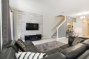 Townhome, 5 Bedrooms | Living area