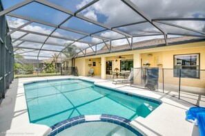 Villa, 5 Bedrooms | Indoor pool - Legacy Park - 908 Coventry Road (Davenport)