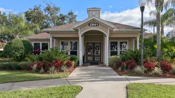 Townhome, 3 Bedrooms | Front of property