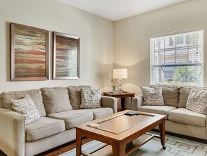 Stadtwohnung, 3 Schlafzimmer | Wohnbereich