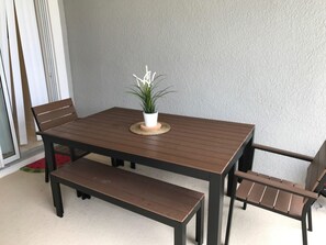 Townhome, 4 Bedrooms | Dining