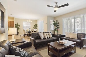 House, 6 Bedrooms | Living area - Paradise Palms - 8941 Cuban Palm Road (Kissimmee)