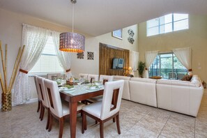 Villa, 5 Bedrooms | In-room dining - Paradise Palms - 8985 Cuban Palm Road (Kissimmee)