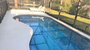 Maison, 5 chambres | Piscine extérieure