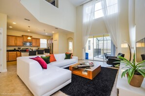 Villa, 5 Bedrooms | Living area
