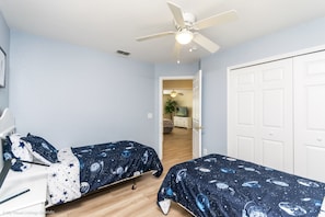 Villa, 5 Bedrooms | 5 bedrooms, free WiFi - Highlands Reserve Golf & Country Club - 468 Belfry Drive (Davenport)