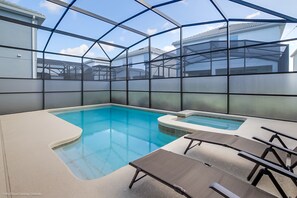 Villa, 6 habitaciones | Piscina cubierta | Una piscina al aire libre
