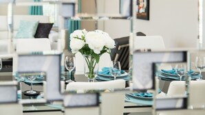 House, Multiple Beds | Restaurant - Solterra - 4103 Oaktree Drive (Davenport)