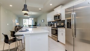 Private kitchen - Storey Lake - 4741 Clock Tower Unit 105 (Kissimmee)