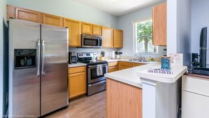Maison mitoyenne, 4 chambres | Cuisine privée