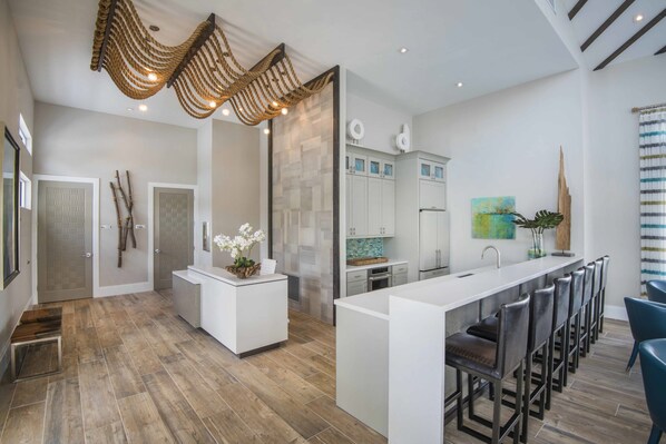 House, 6 Bedrooms | Private kitchen