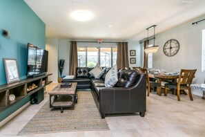 Townhome, 5 Bedrooms | Living area - Solterra - 4671 Terrasonesta Drive (Davenport)