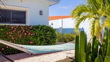 Villa, 3 Bedrooms | Property grounds