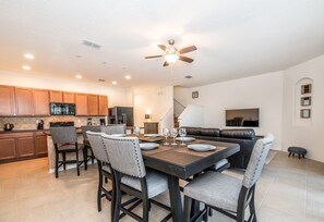 Townhome, 4 Bedrooms | In-room dining