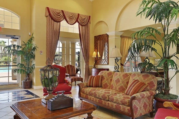 Condo, 3 Bedrooms | Living area