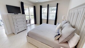 House, 6 Bedrooms