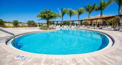 Lucaya Village - 2901 Edenshire way 104 Unit 14