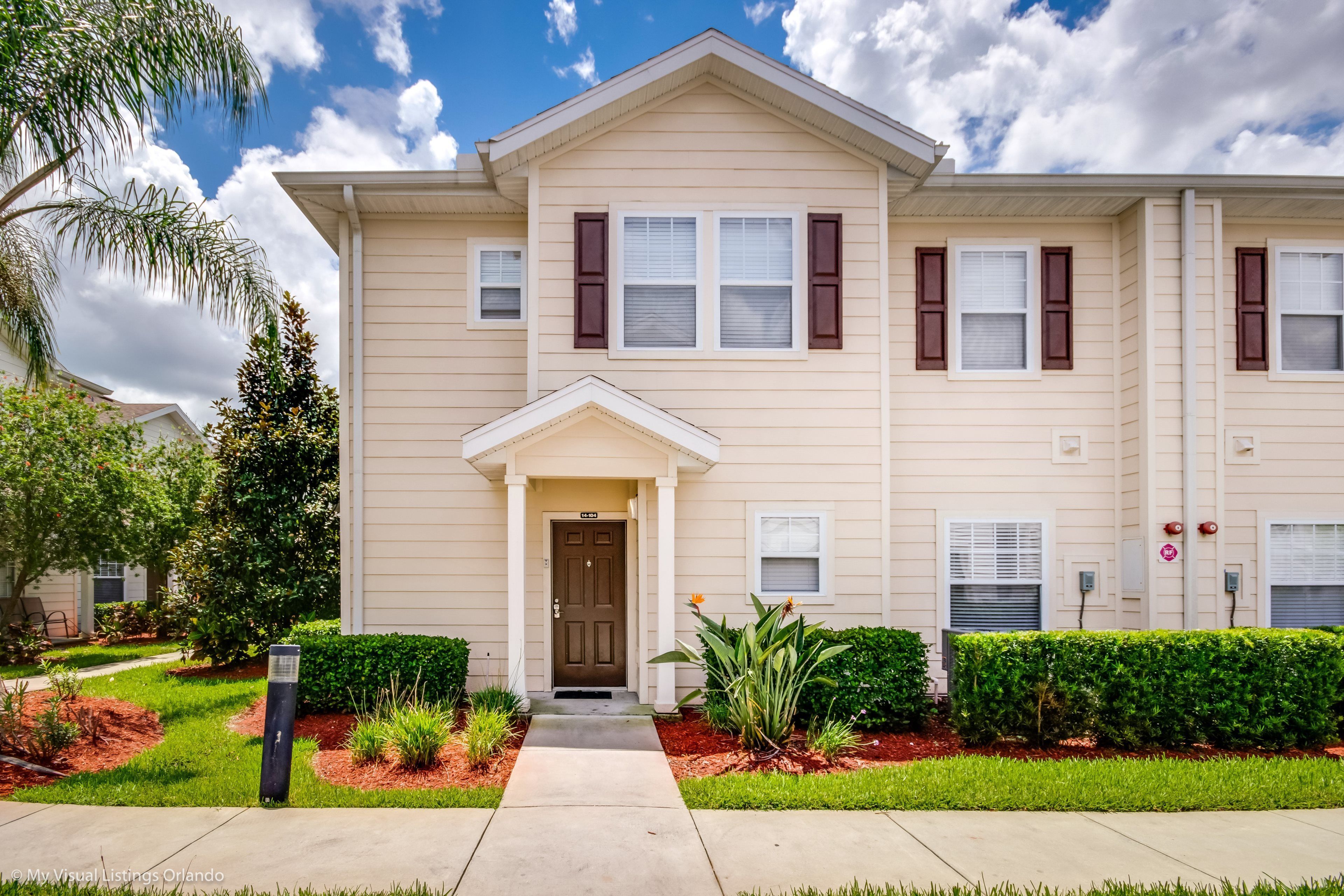 Townhome, 4 Bedrooms | Front of property