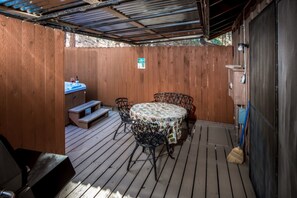 Ferienhütte, 2 Schlafzimmer | Balkon