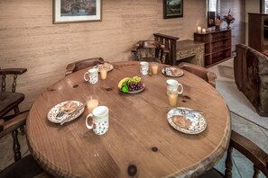 Cabin, 2 Bedrooms | In-room dining