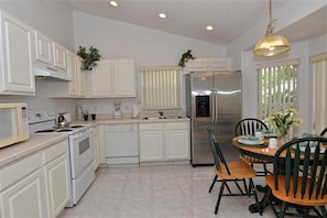 Villa, 4 Bedrooms | Private kitchen