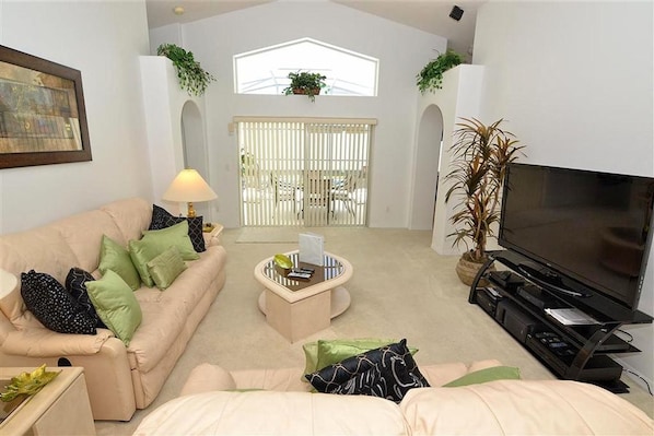 Villa, 4 Bedrooms | Living area