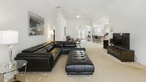 Maison, 4 chambres | Coin séjour